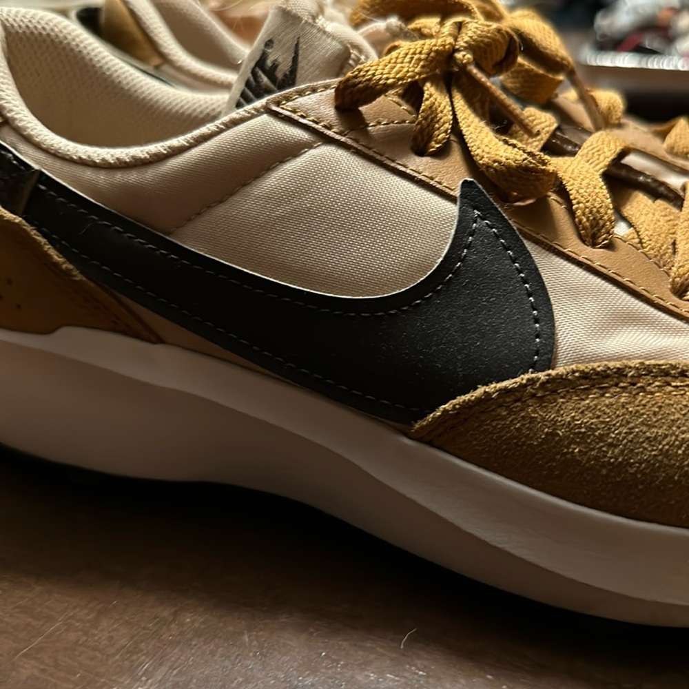 Nike tennis shoes